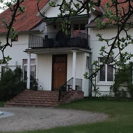 Ekeby I Bro Bed and Breakfast Buitenkant foto