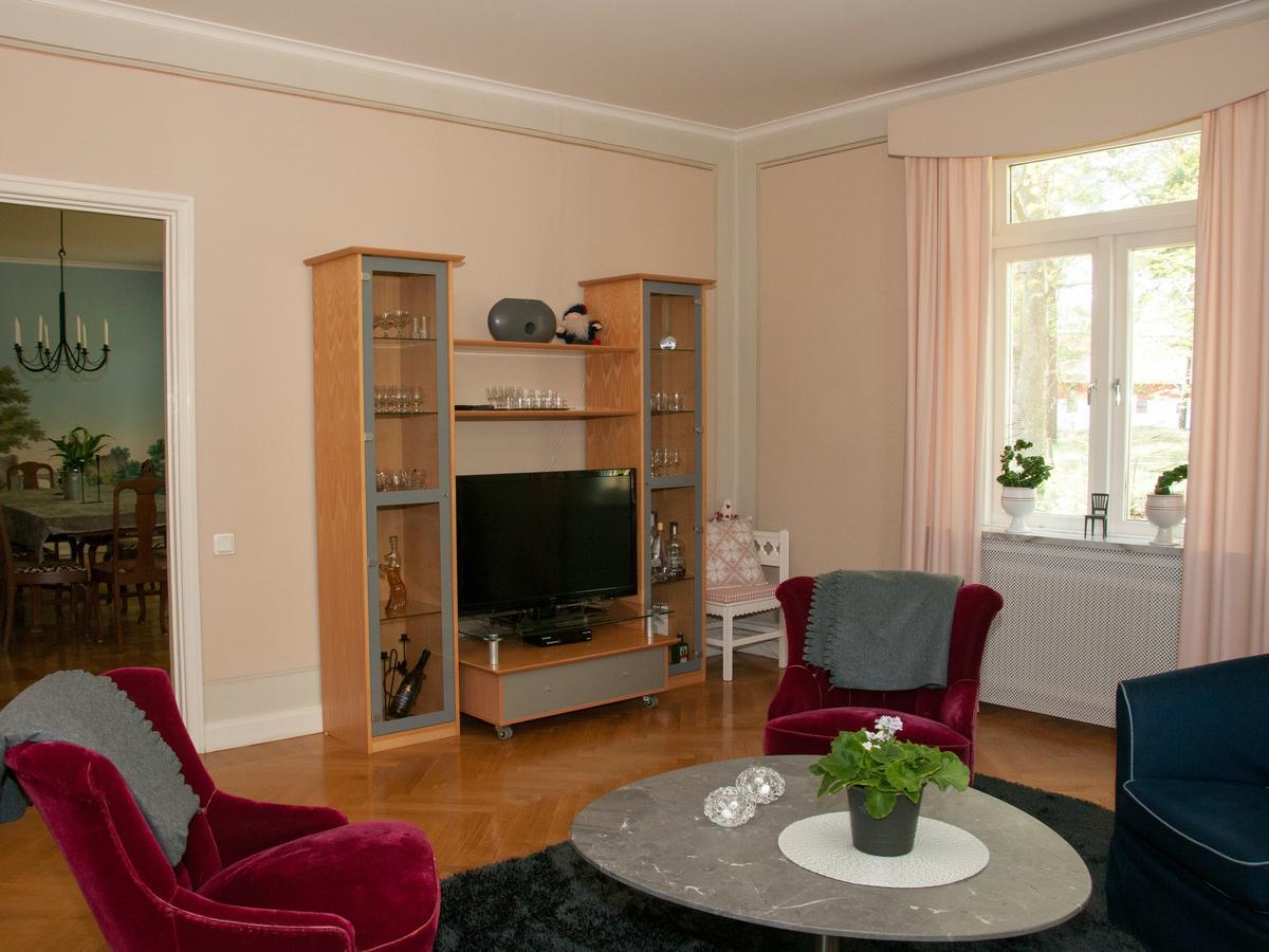 Ekeby I Bro Bed and Breakfast Buitenkant foto